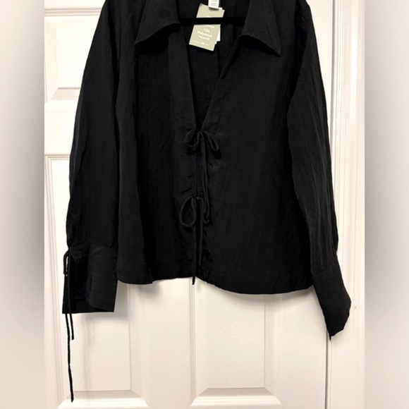 NEW H&M Tie Front  Blouse - Picture 1 of 5